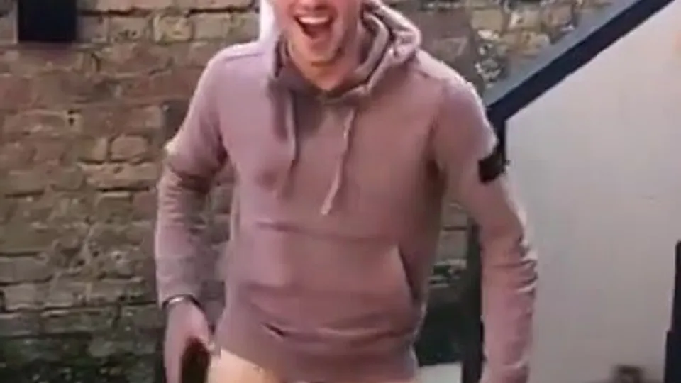 Dare to show - video 2 - ThisVid.com