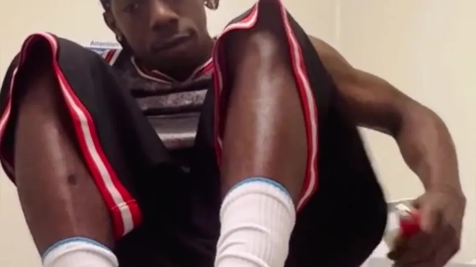 Dark Skin Trade Strokes His *LONG* BBC In Laundry Room! - ThisVid.com