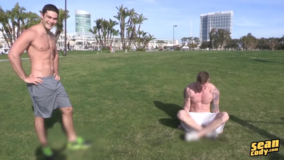 David & Tanner: ripped American studs go bareback
