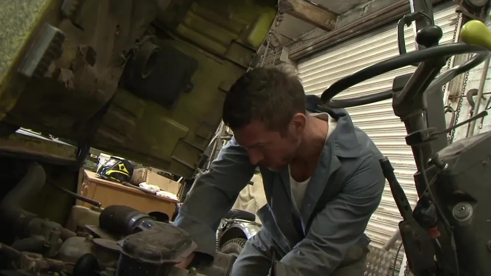 Dean Monroe Has Gay Sex in a Garage with Swedish Tomas Brand 720