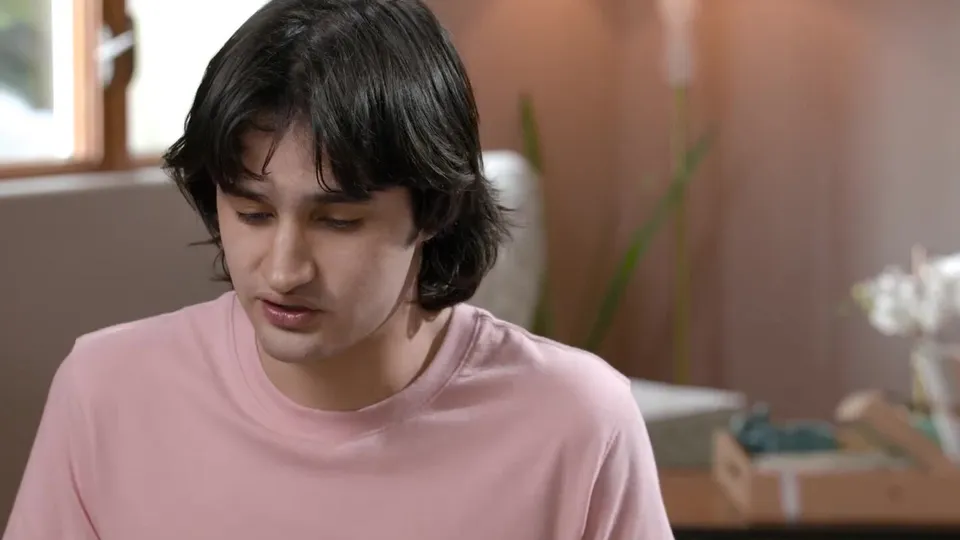 Dee Williams Catches Stepson Elias Peeping