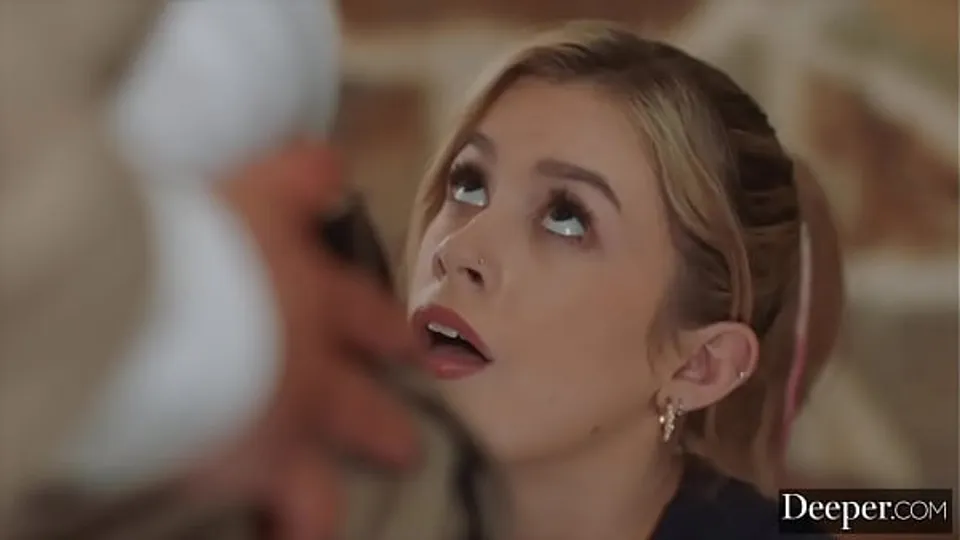 Ashleys Straf: Geslagen & Geketend