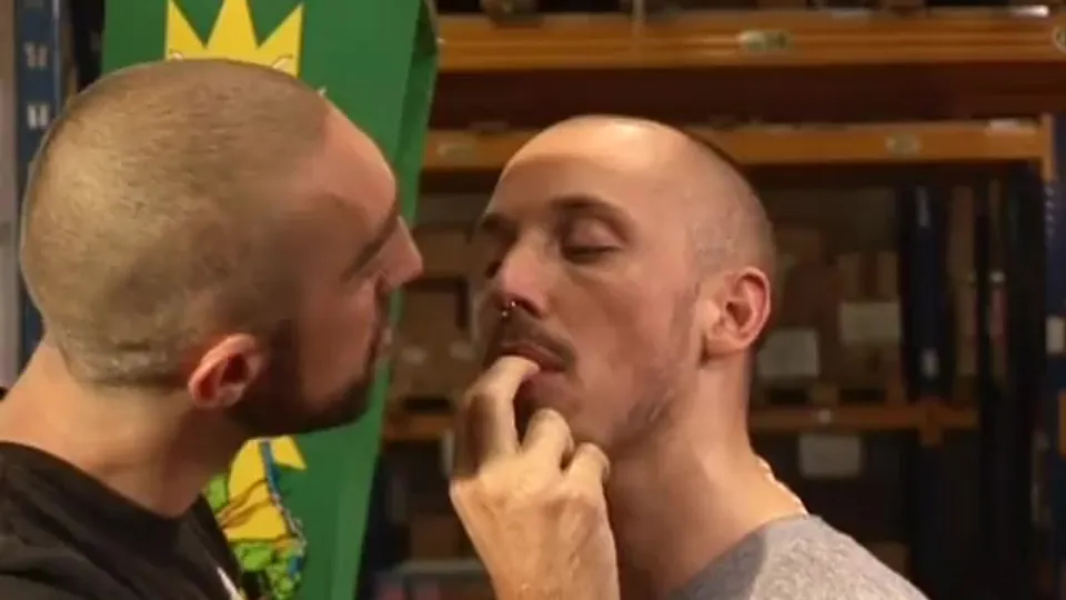 Deepthroat spitting - ThisVid.com