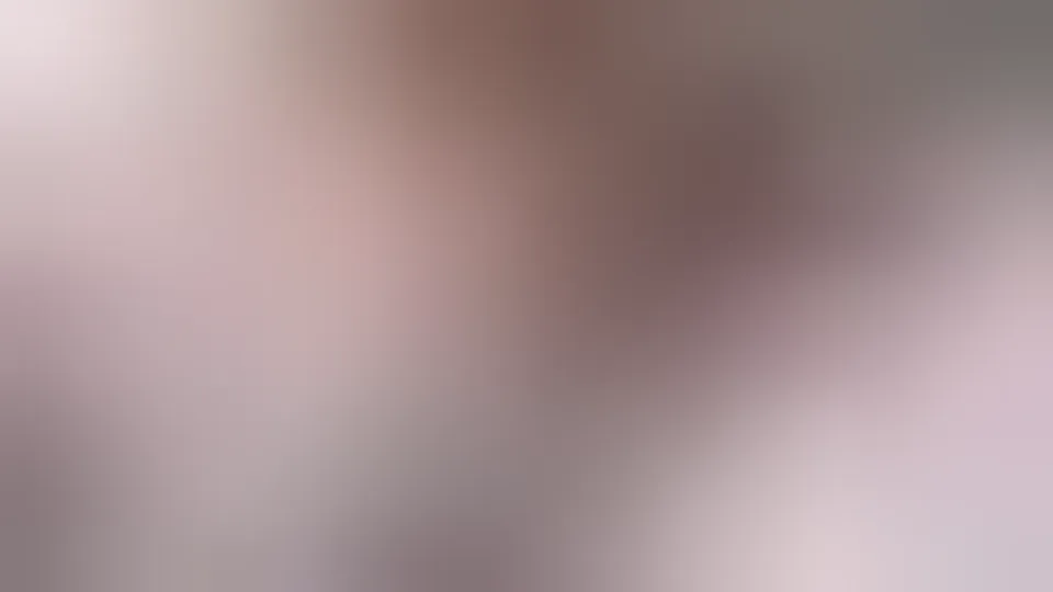Der Stiefvater verwechselt seine Stieftochter versehentlich mit seiner Ehefrau und hinterlässt sie schwanger.