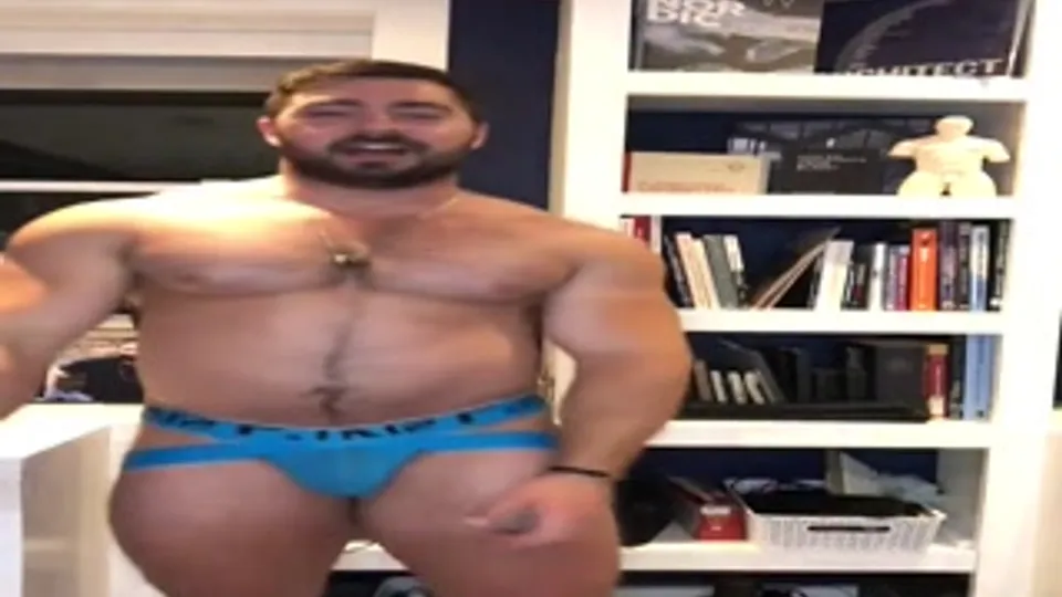 Derek Bolt (DerekBolt) Big Bodybuilder Pack, Solo Flexing Cum And Horny Muscle Hunks Fuck (1)