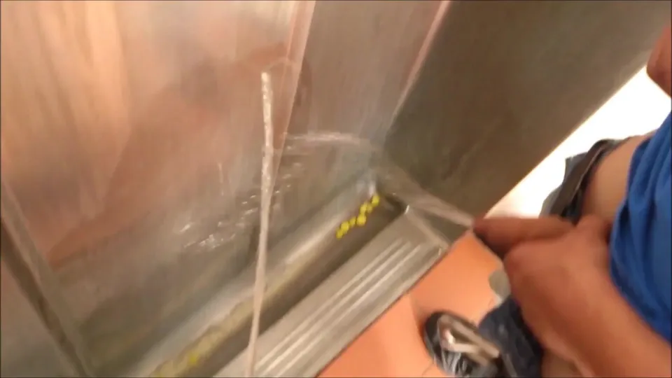 Desperate to Pee 1 - ThisVid.com