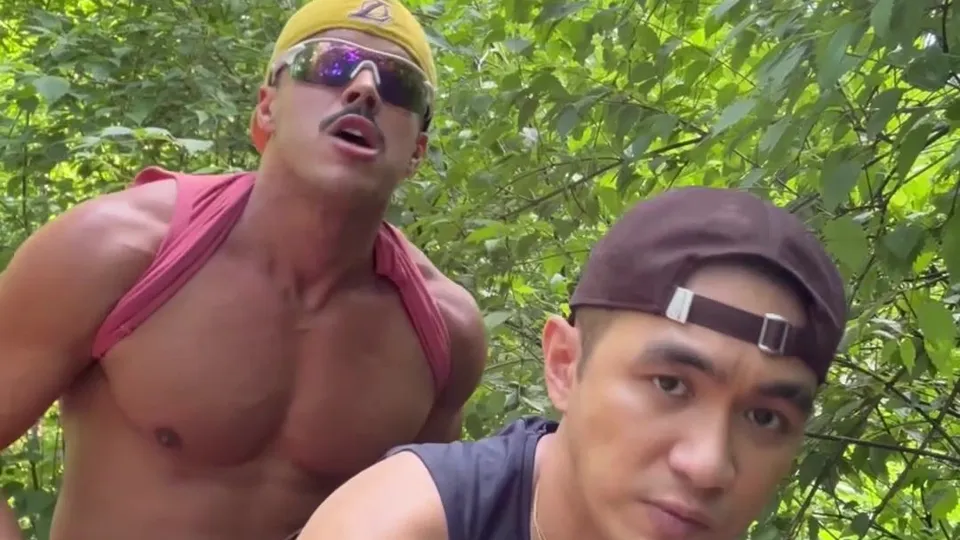Diego's Outdoor Creampie