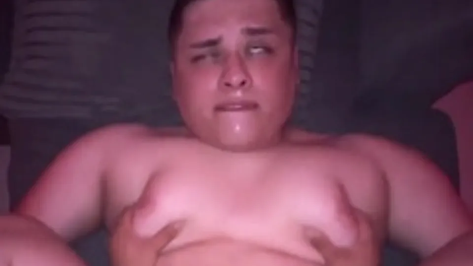 DL LATINO TOP FUCKS A YOUNG CHUB - ThisVid.com