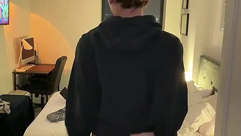 Curly-haired Twink Masturbates