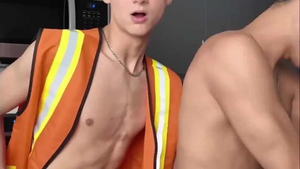 Dnz cute horny twinks in love