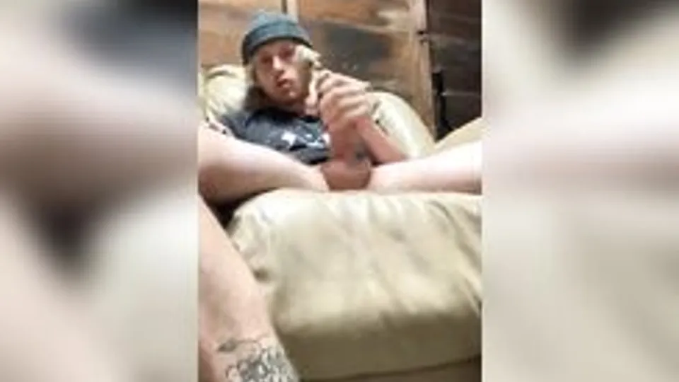 Dnz horny chav on cam