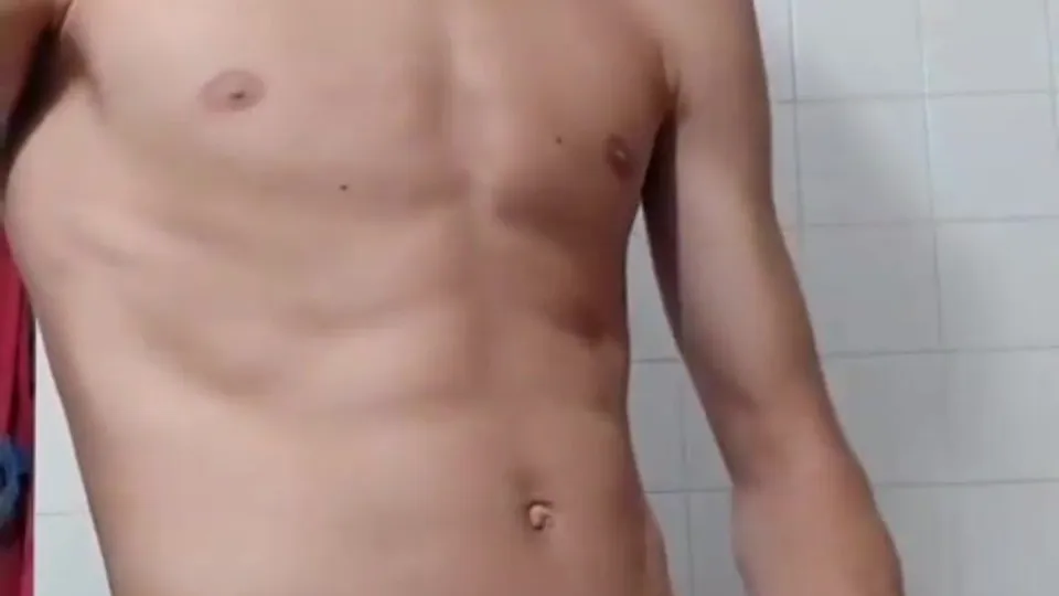 Dnz skinny hung twink cummer