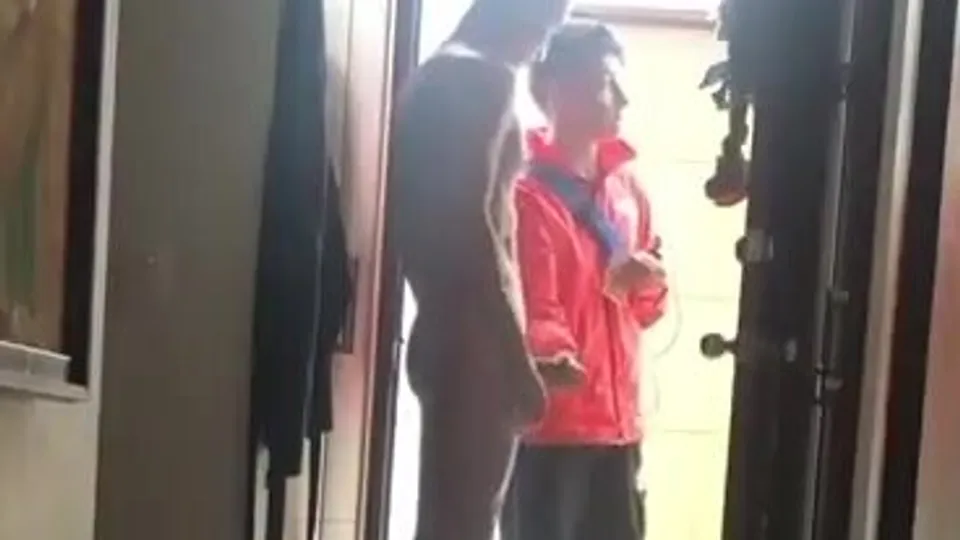Doorway Fun - ThisVid.com
