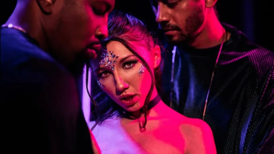 Dorcel Club - Isiah MaxwellAlex JonesMaya Woulfe - More - Fantasy nu00b02: Unattached 