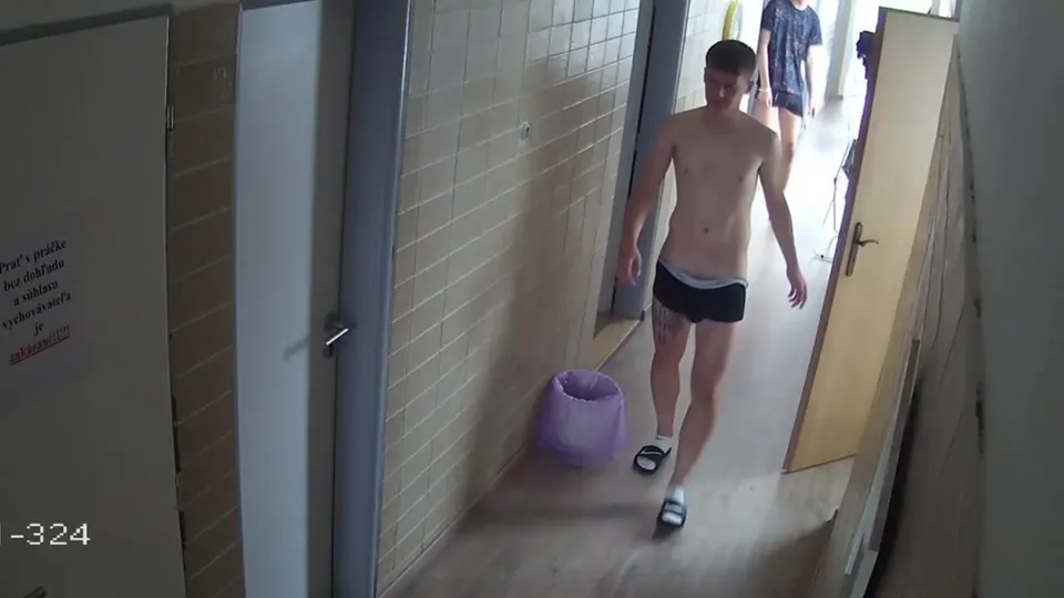Dorm aisle - ThisVid.com