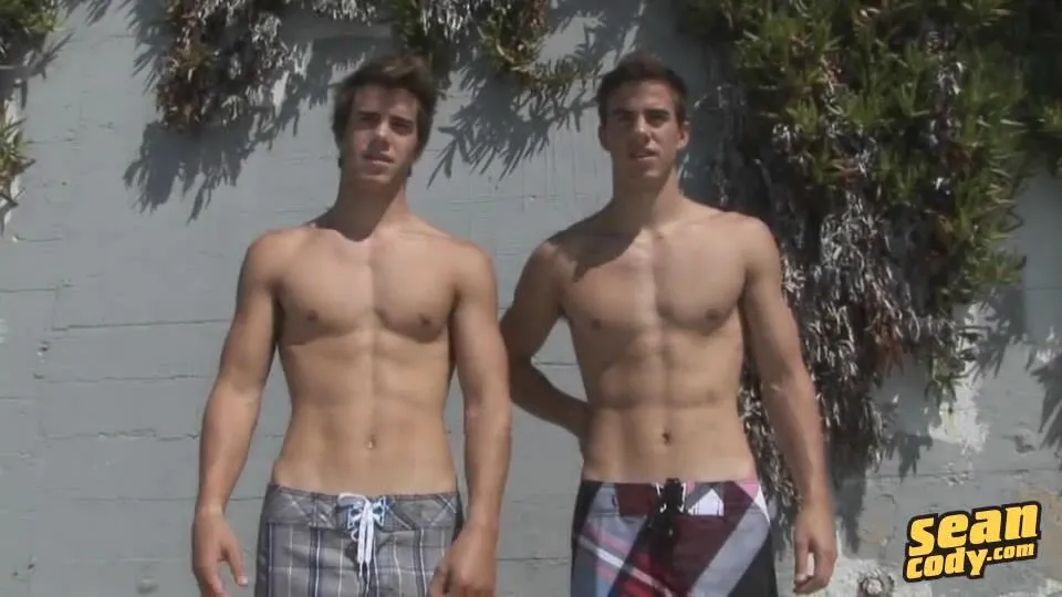 Twin Twinks Jerk Off Together
