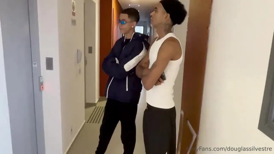 DOUGLAS Sexy Skinny Twinks, Creamy Dicks Sucking, Cockthirsty Mouth (24).mp4