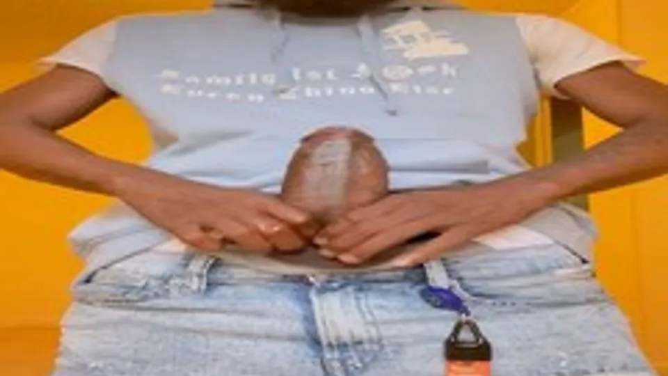 Dreadhead trade jerking his huge thick monster - ThisVid.com