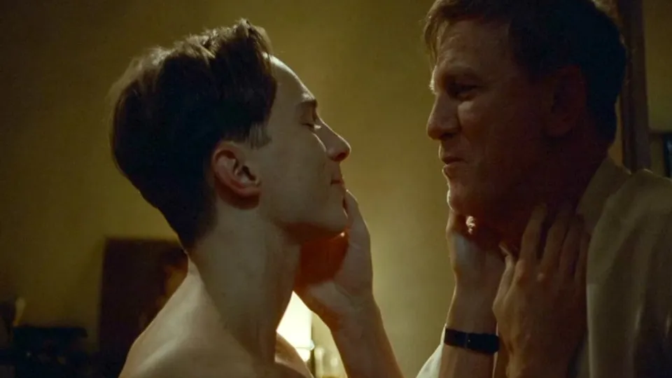 Drew Starkey, Daniel Craig Gay, Shirtless Scene in Queer