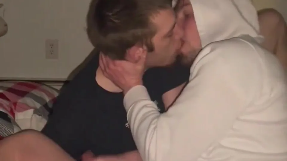 Drunk bicurious buddies make out try sucking dick