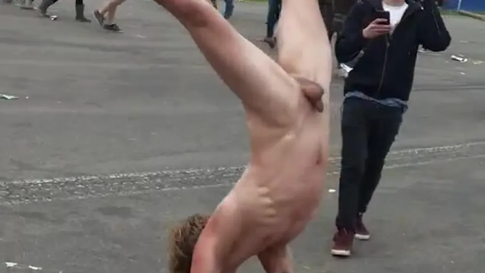 Drunk guy does naked handstand at festival (frontal) - ThisVid.com