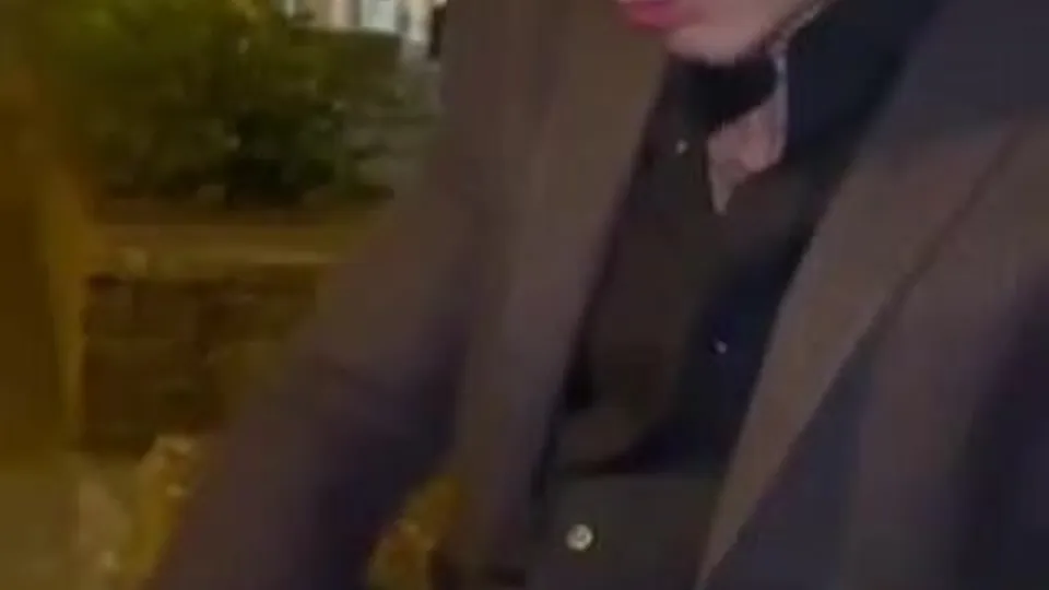 Drunk straight guy can't hold it - ThisVid.com