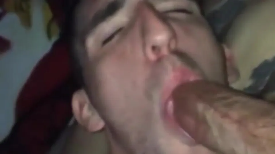 Dude sucking off his twin brother - ThisVid.com