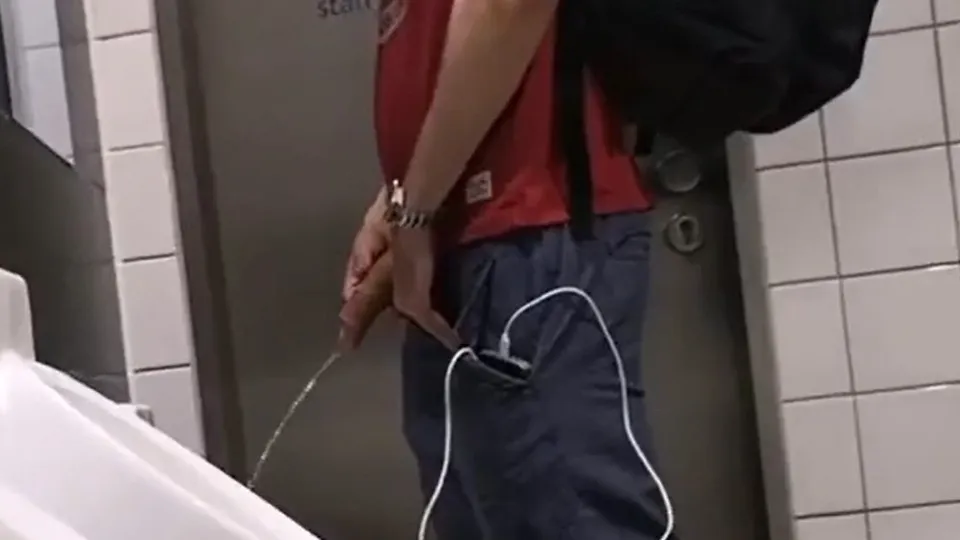 Dude with extremely big dick caught peeing at urinals - Spycamfromguys, hidden cams spying on men
