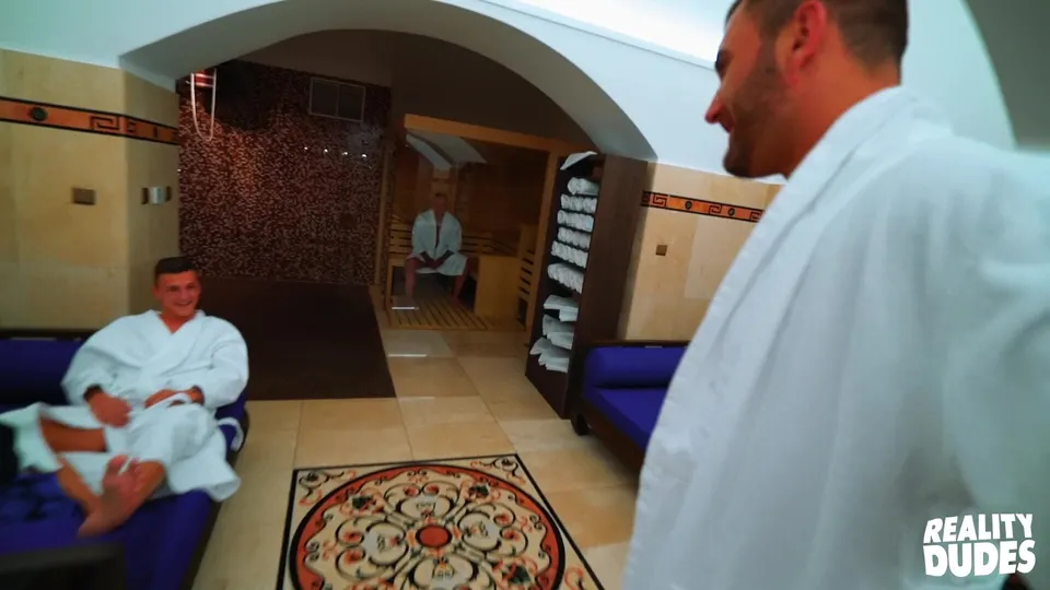 Dudes in Public 45 – Bathhouse