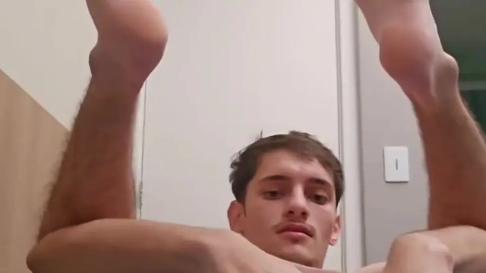 Dumb hole exposed - ThisVid.com