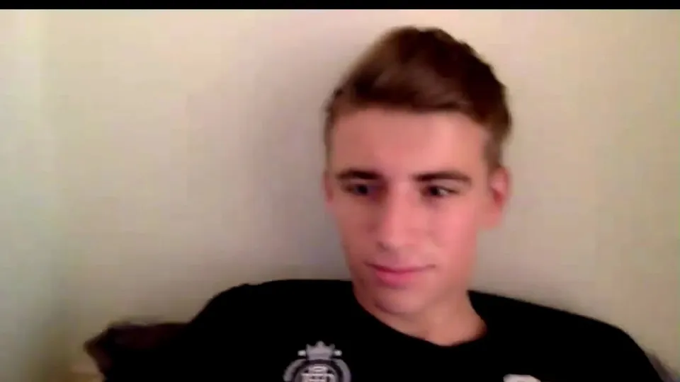 Dutch lad cums for his gf