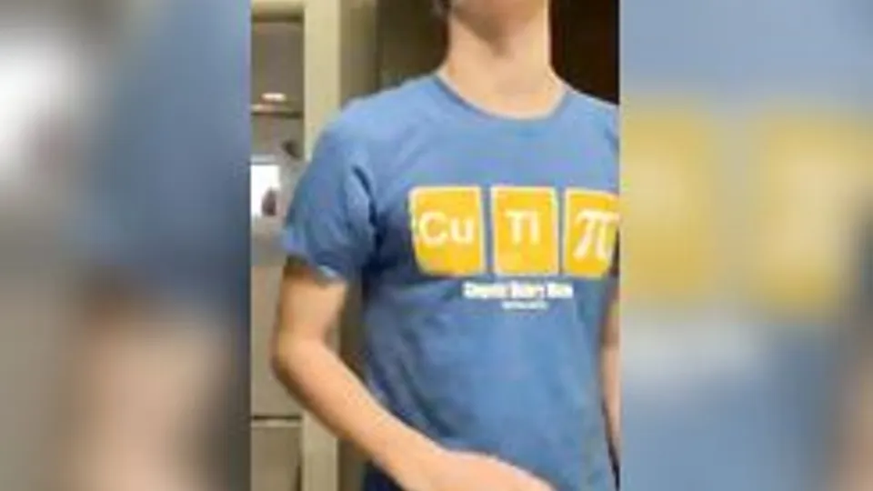 Dylan Strips to Jack the Bone