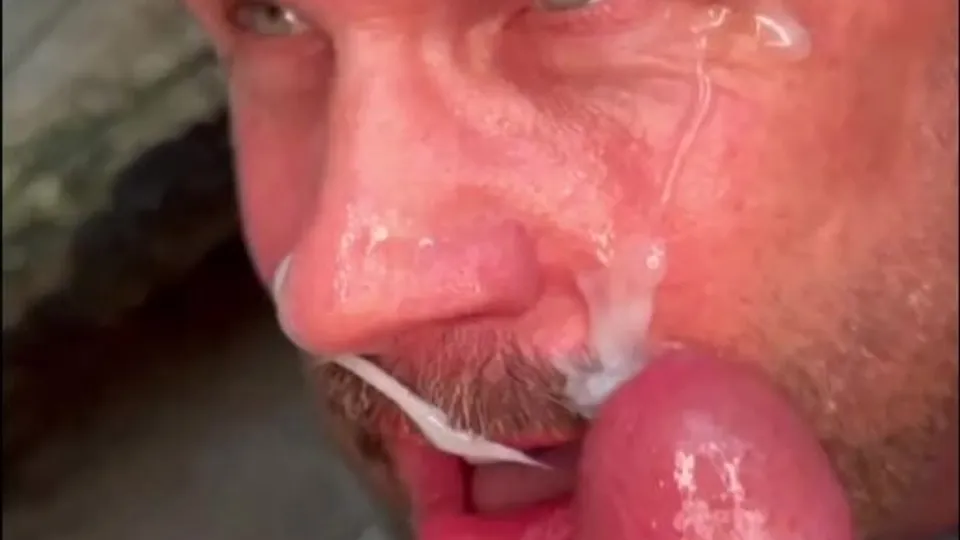 E4687 - ThisVid.com