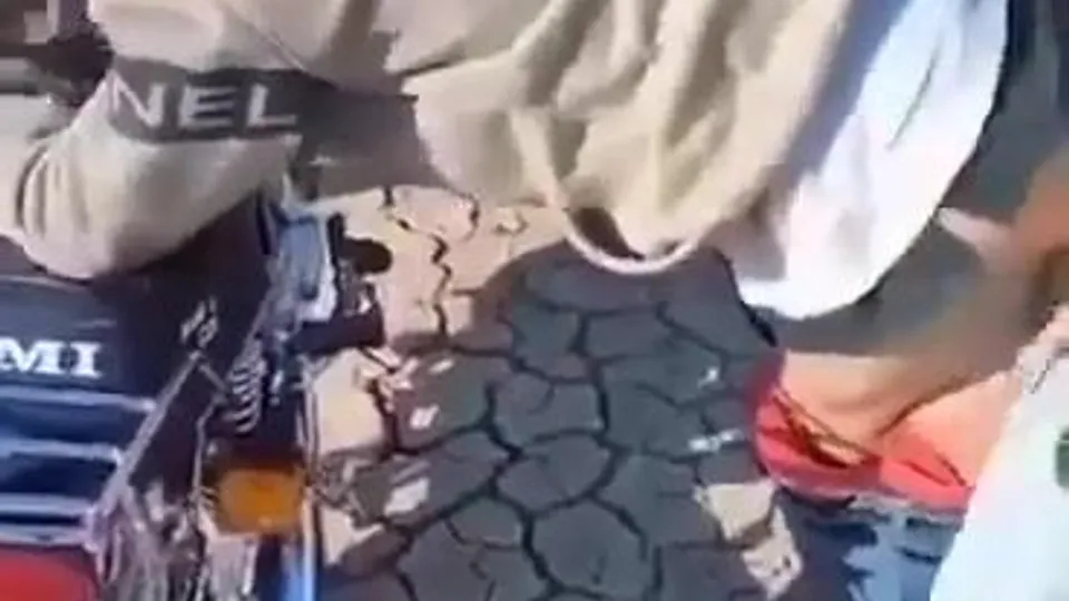 Egyptian boys fucking in the desert