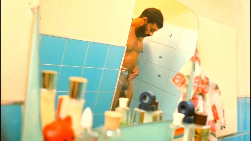 El Hedi ben Salem: Gay Shower Striptease