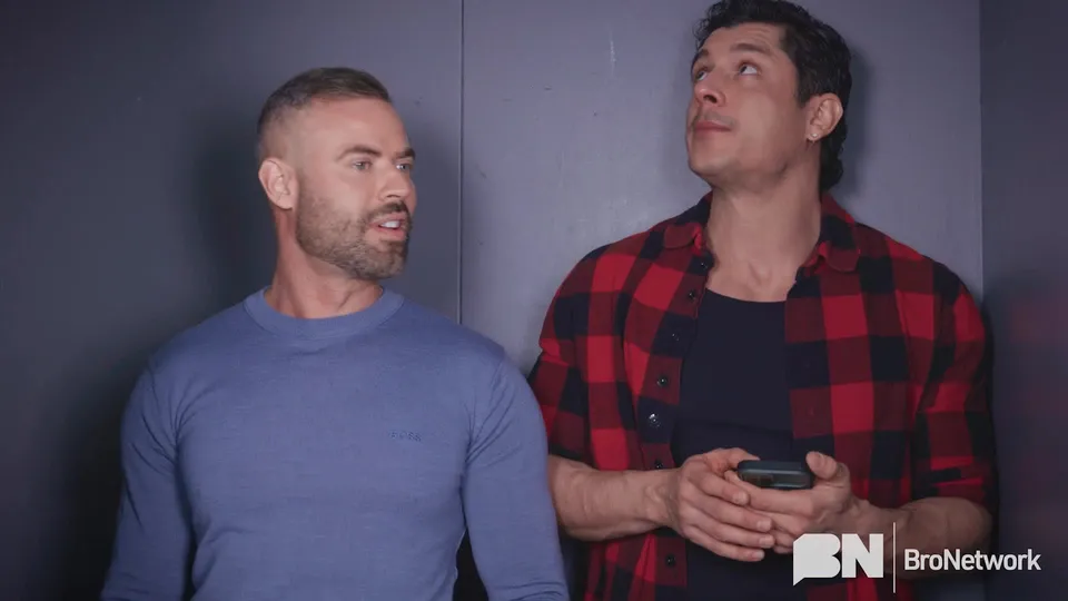 Elevator Jammed -Leo Bacchus & Rocky Vallarta.mp4