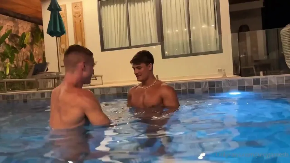 Elio Chalamet Shower Play with friend Juicyjamesb.mp4