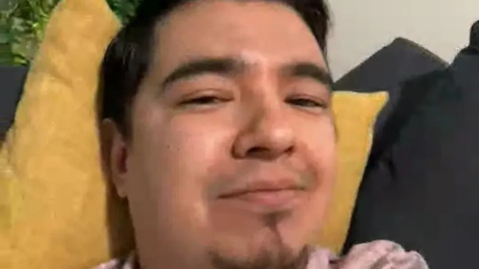 Eliot, 32yo from Mexico - ThisVid.com