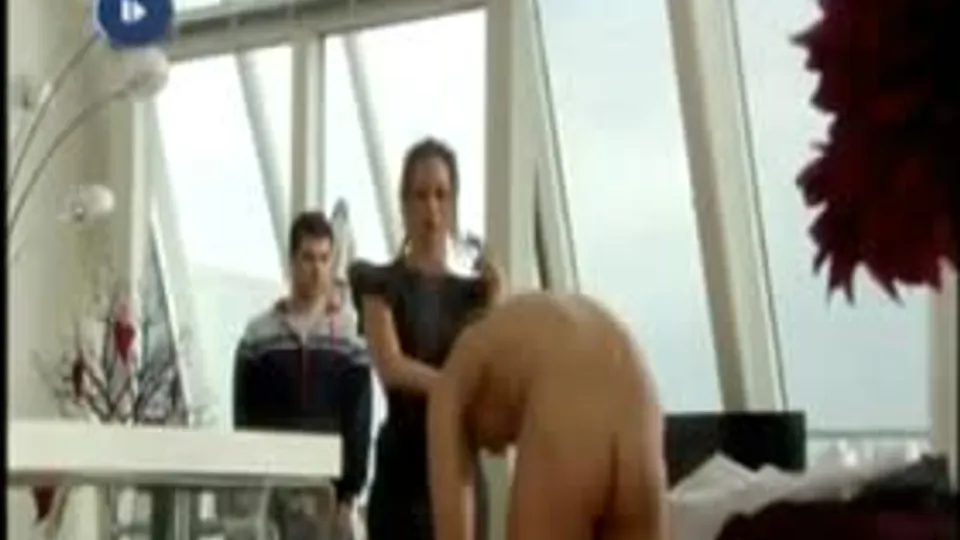 Elliott Tittensor in Shameless