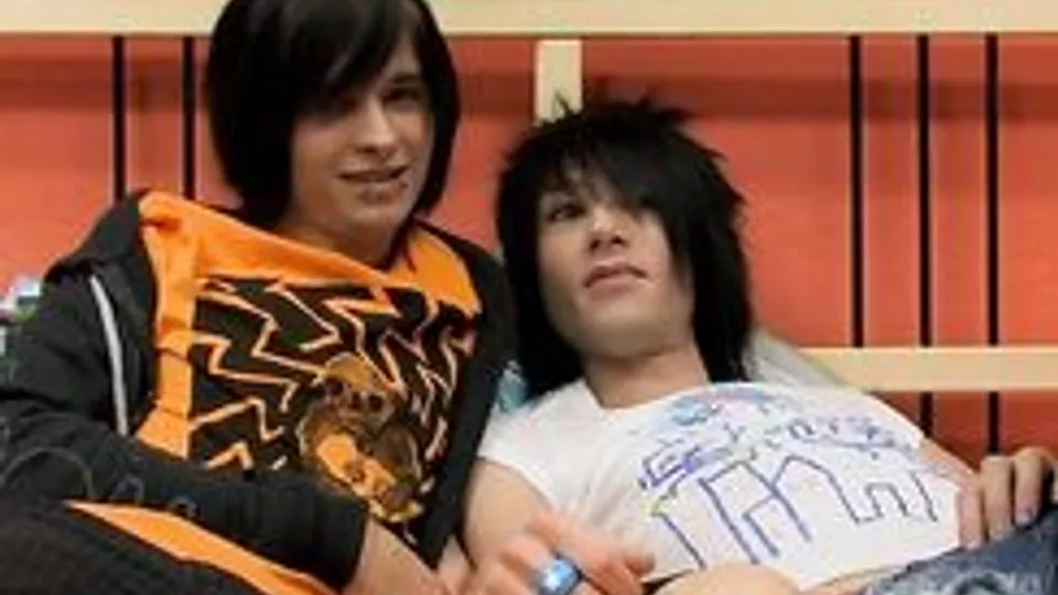Emo Boys Orange Bed Butt Fuck Porn