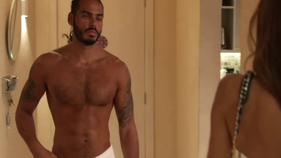Enzo Romani's Shirtless Scene