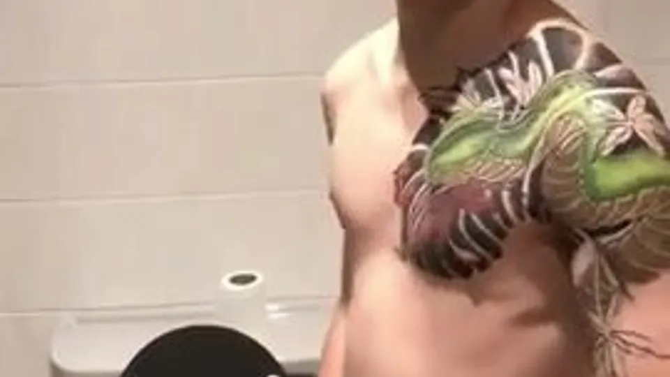 Erect guy piss fountain - ThisVid.com