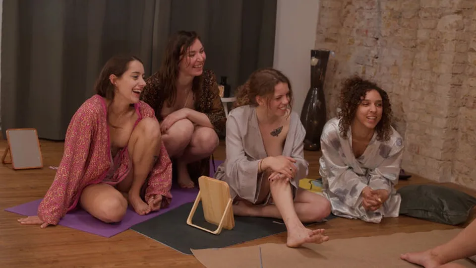 Ersties - Lilith (Ersties)July (Ersties)Medea (Ersties)Innana (Ersties)Stella P (Ersties) - Yoni Gazing Workshop (Action 1) 