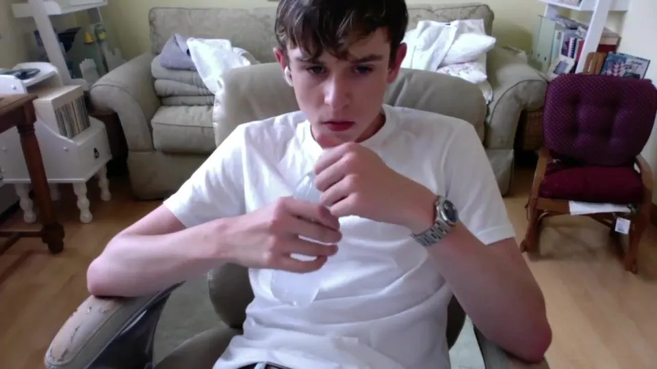 Evan xxx jerks off on cam boy pt1