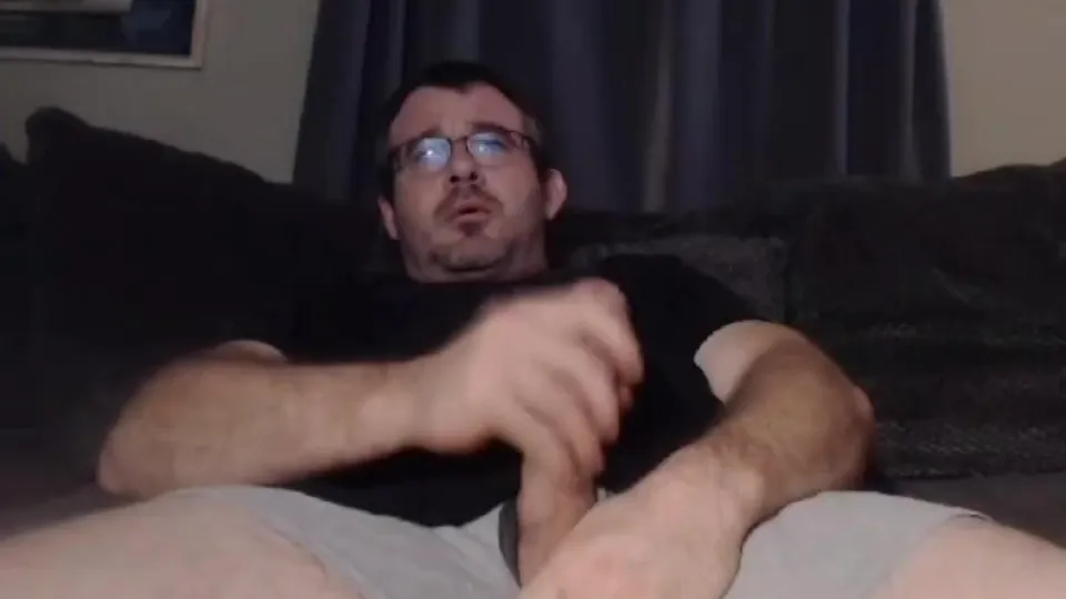 Ex- marine dad strokes his big dick - ThisVid.com