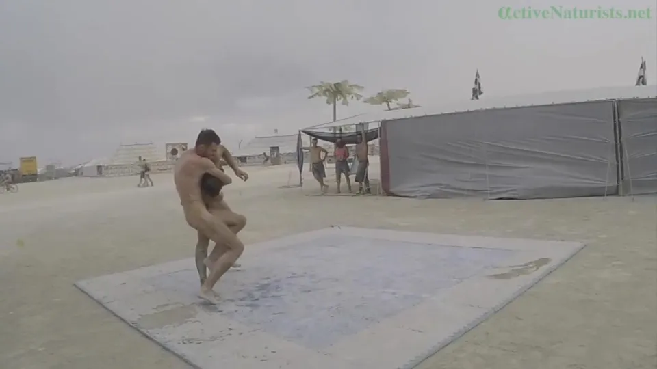 EXHIBITIONISTS WRESTLING AT BURNING MAN - ThisVid.com