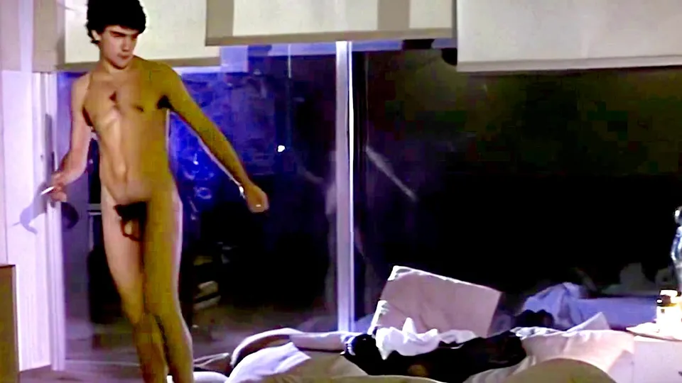 Extra - Foreign TV Nudity - video 276 - ThisVid.com