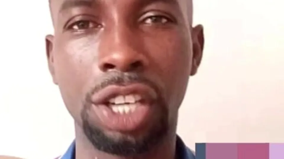 Extreme begging for cum on his live. Wow! - ThisVid.com