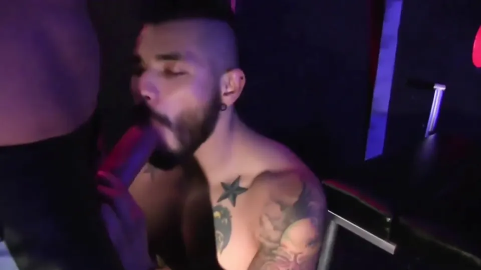 ⭐️ f l o o r • s h o w ⭐️  — PornOne ex vPorn