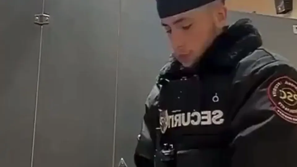 F - video 7 - ThisVid.com